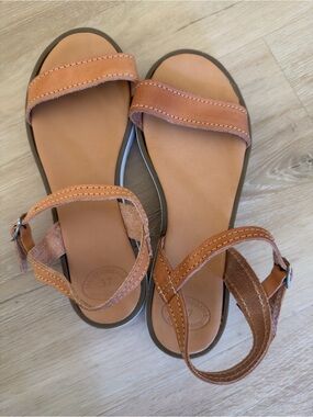 Women's Tan Genuine Leather Ankle-Strap Sandals 1-in platform | size: 37 |Greece